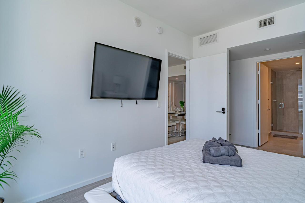 מיאמי Luxurious 2-Bed Apartment With Breathtaking Bay Views!! מראה חיצוני תמונה