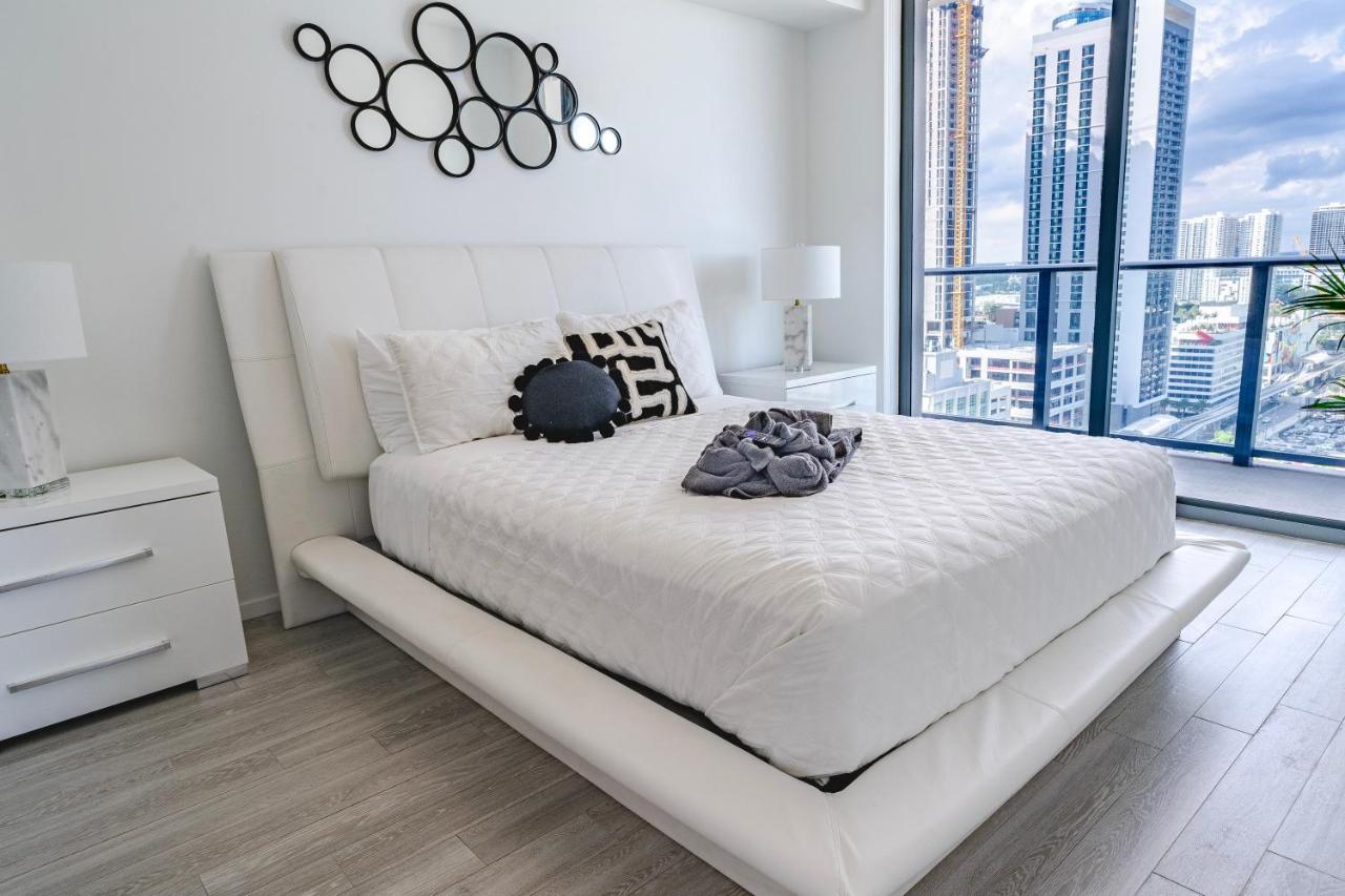 מיאמי Luxurious 2-Bed Apartment With Breathtaking Bay Views!! מראה חיצוני תמונה